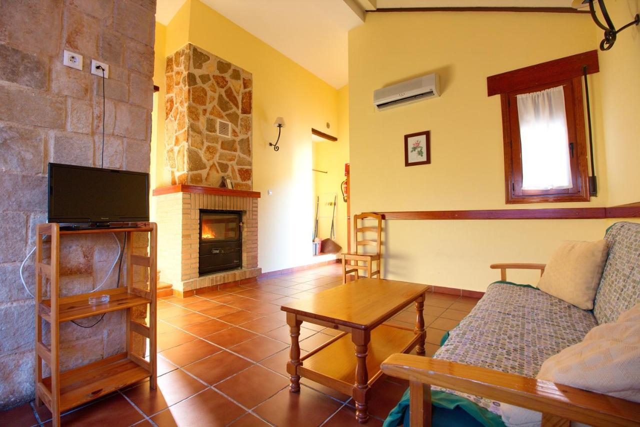 Aventura & Relax Cabanas Pena La Higuera Вияба де ла Сиера Екстериор снимка